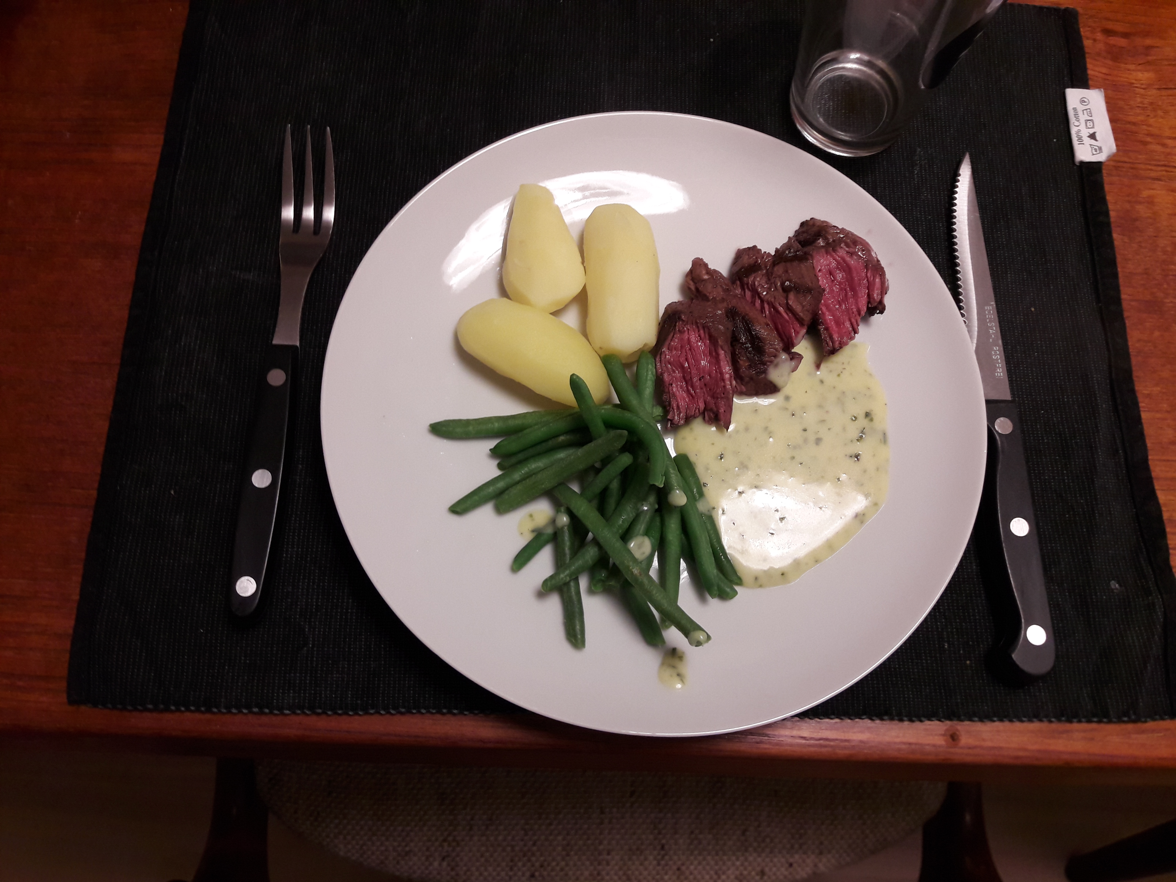 Nyretapper (Onglet) med Bearnaise og grønne bønner